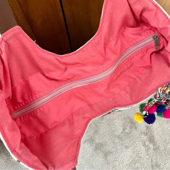 ‼️LAST CHANCE‼️ LoveStitch Mirrored Floral Tote - Picture 7 of 13